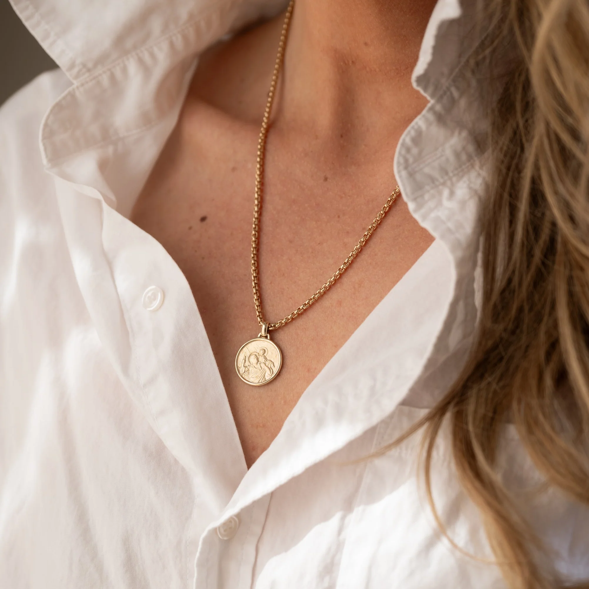 The Men's St. Christopher Medallion - Image 6