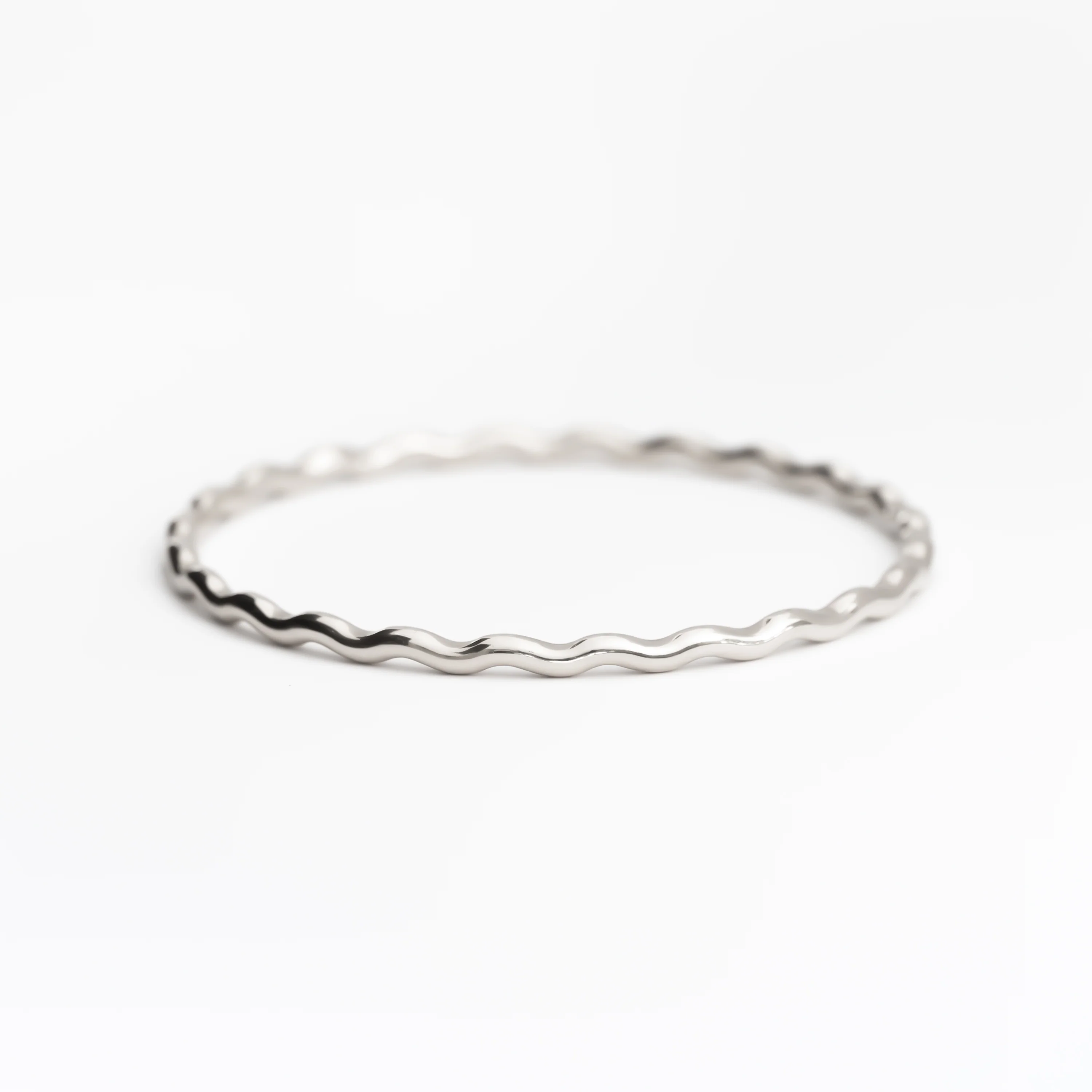 The Thick Wavy Bangle - Image 6